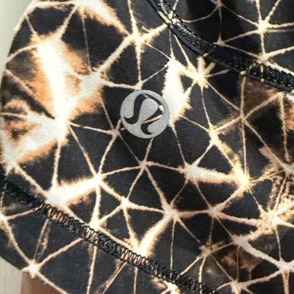 Lululemon Pace Revival Skort - 2 Way Stretch in Multi/ Black - Size 4 - Picture 2 of 5